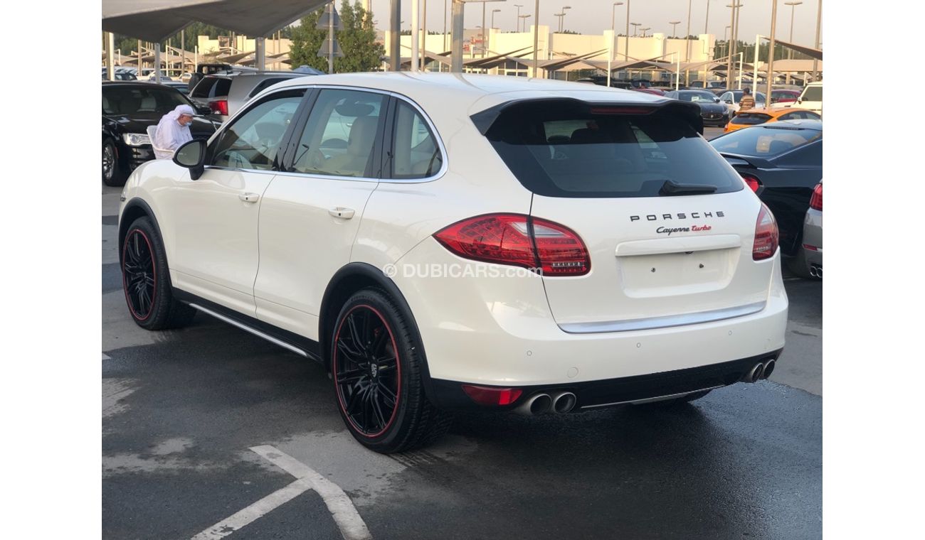 بورش كايان بورش كايين تيربو موديل 2011 خليجي فل مواصفات فتحه سقف وكراسي جلد ومثبت سرعه وتحكم كهربي كامل ونظام ص