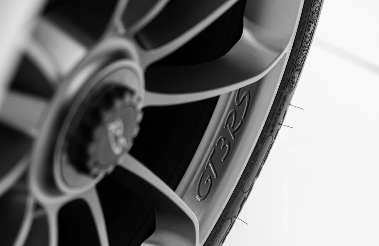 Porsche 911 4.0L F-6 Naturally Aspirated Engine