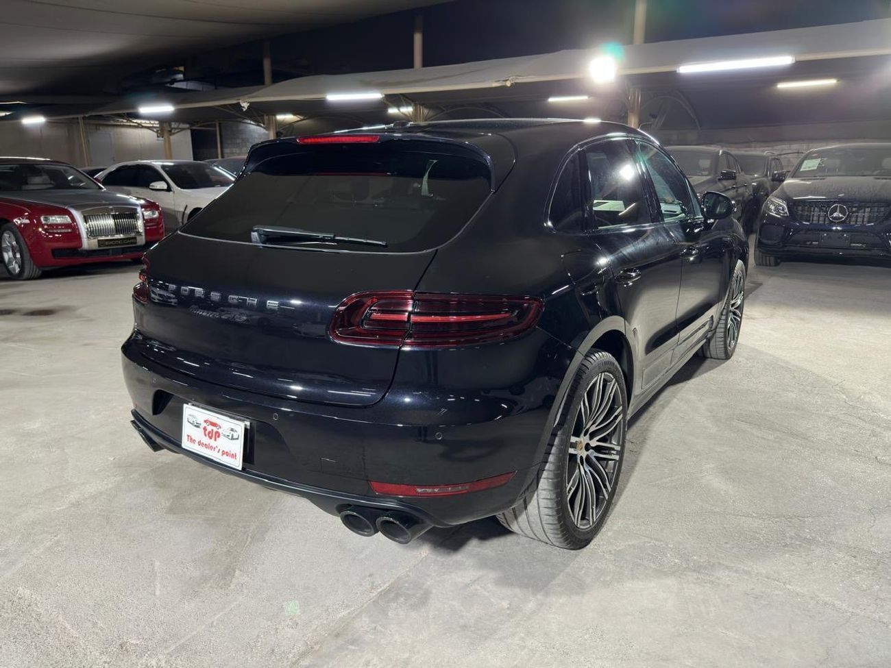 Porsche Macan GTS 3.0L (360 HP)  2017 | SPORTS CHRONO PACKAGE | SPORTS EXHAUST SYSTEM | 21-INCH ALLOY RIMS