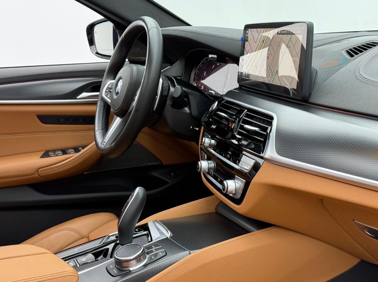 بي أم دبليو 540i 2023 BMW 540i M-Sport, 2028 BMW Warranty + Service Pack, Low Km, Excellent Condition, GCC