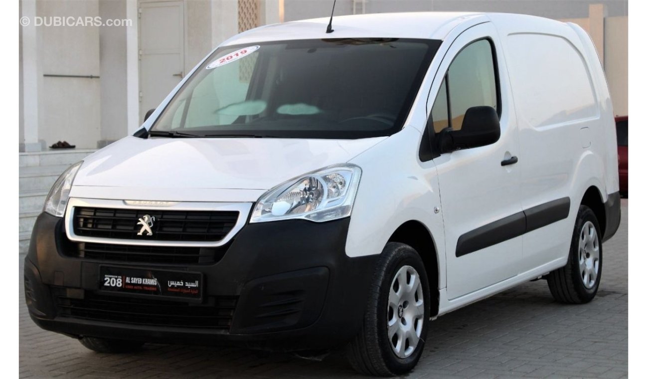 Peugeot Partner Peugeot Partner 2019 GCC, in excellent condition, without accidents, very clean from inside and outs