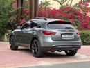 Infiniti QX70 S
