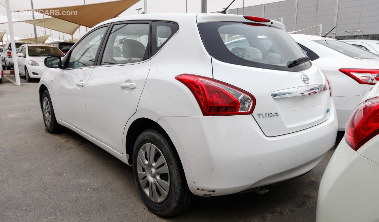 Nissan Tiida