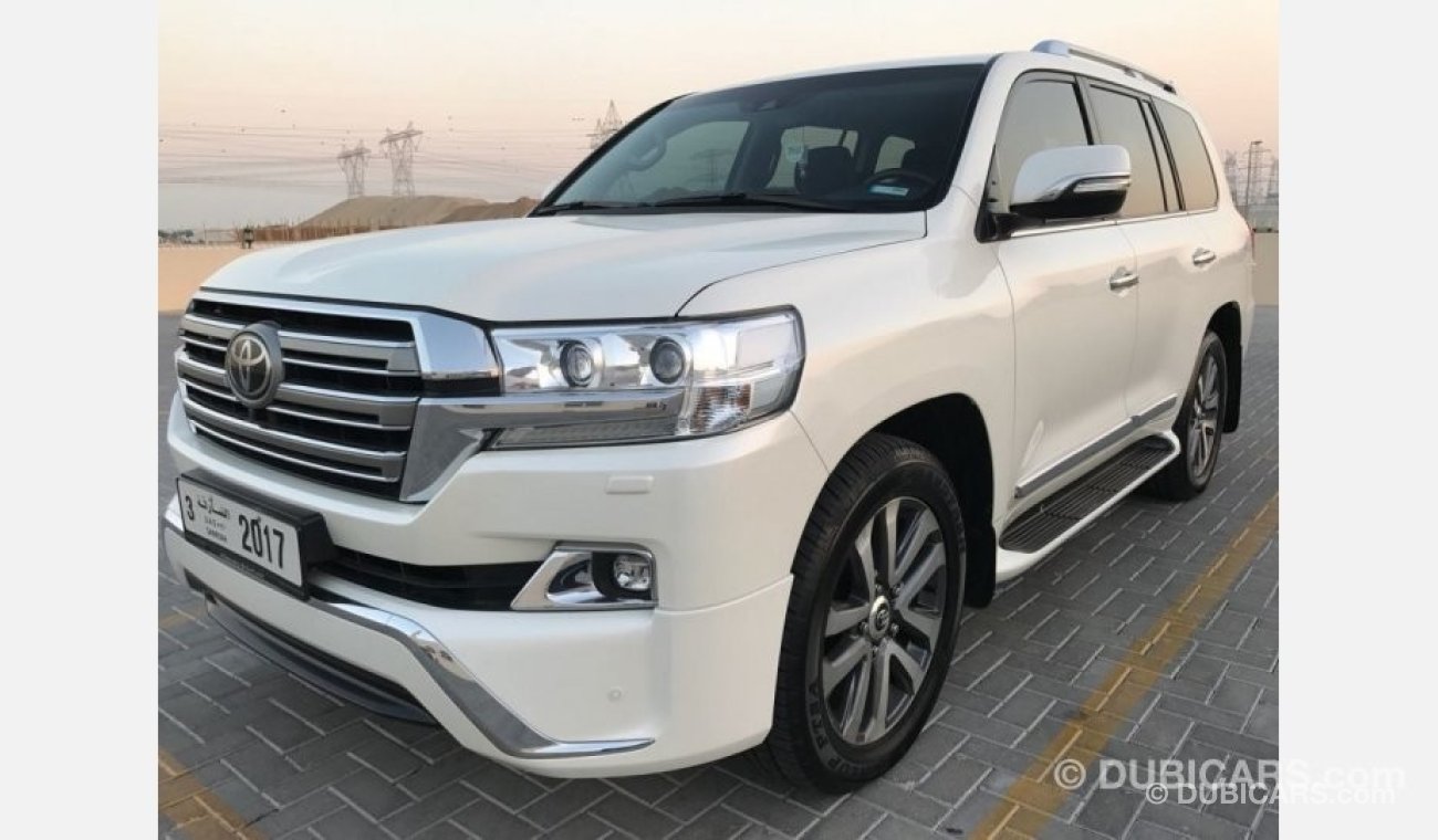 Toyota Land Cruiser VXR 5.7