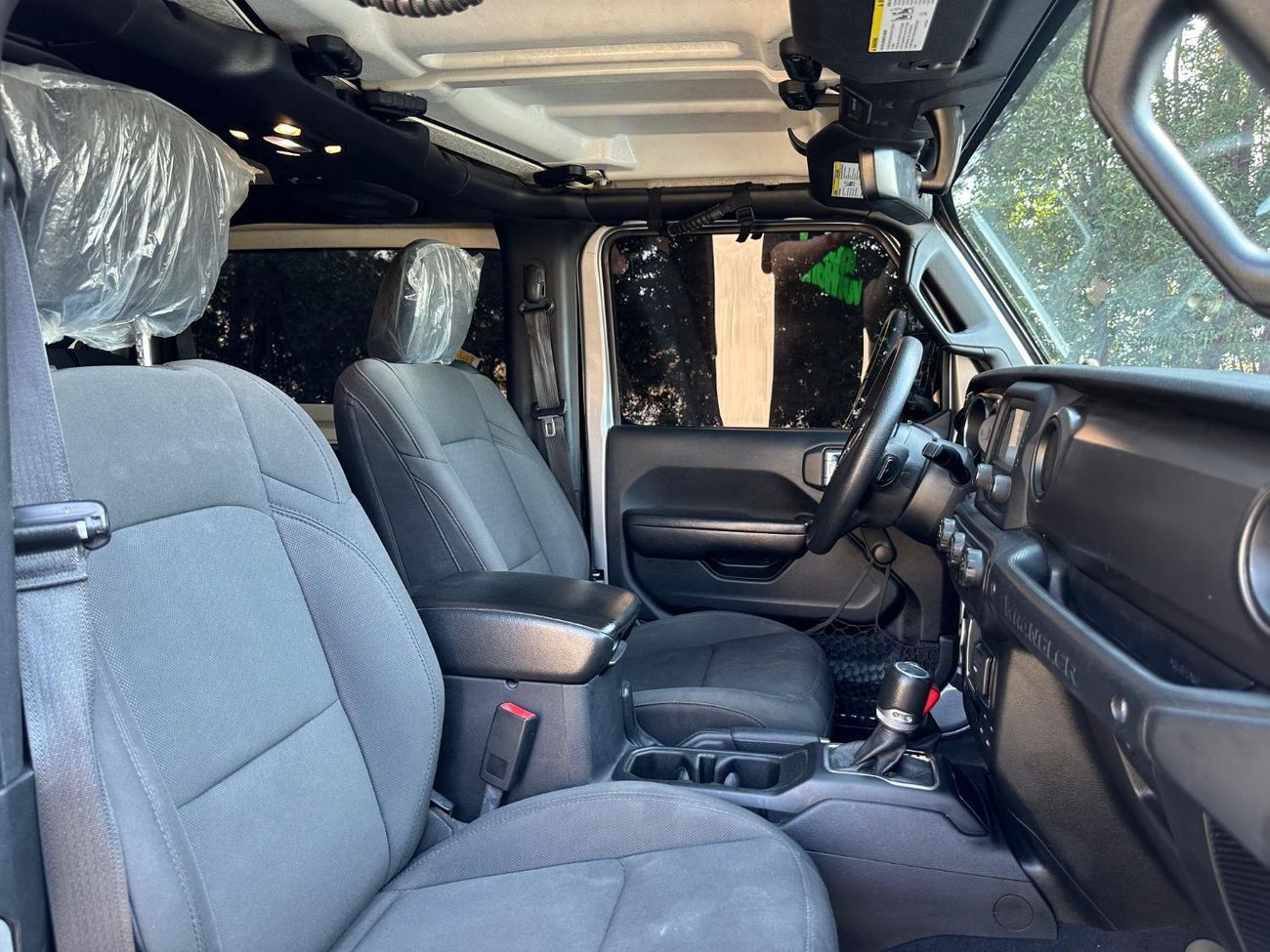 Jeep Wrangler WRANGLER SPORT 2020 V4 // 4X4 // LOW MILEAGE // IN PERFECT CONDITION