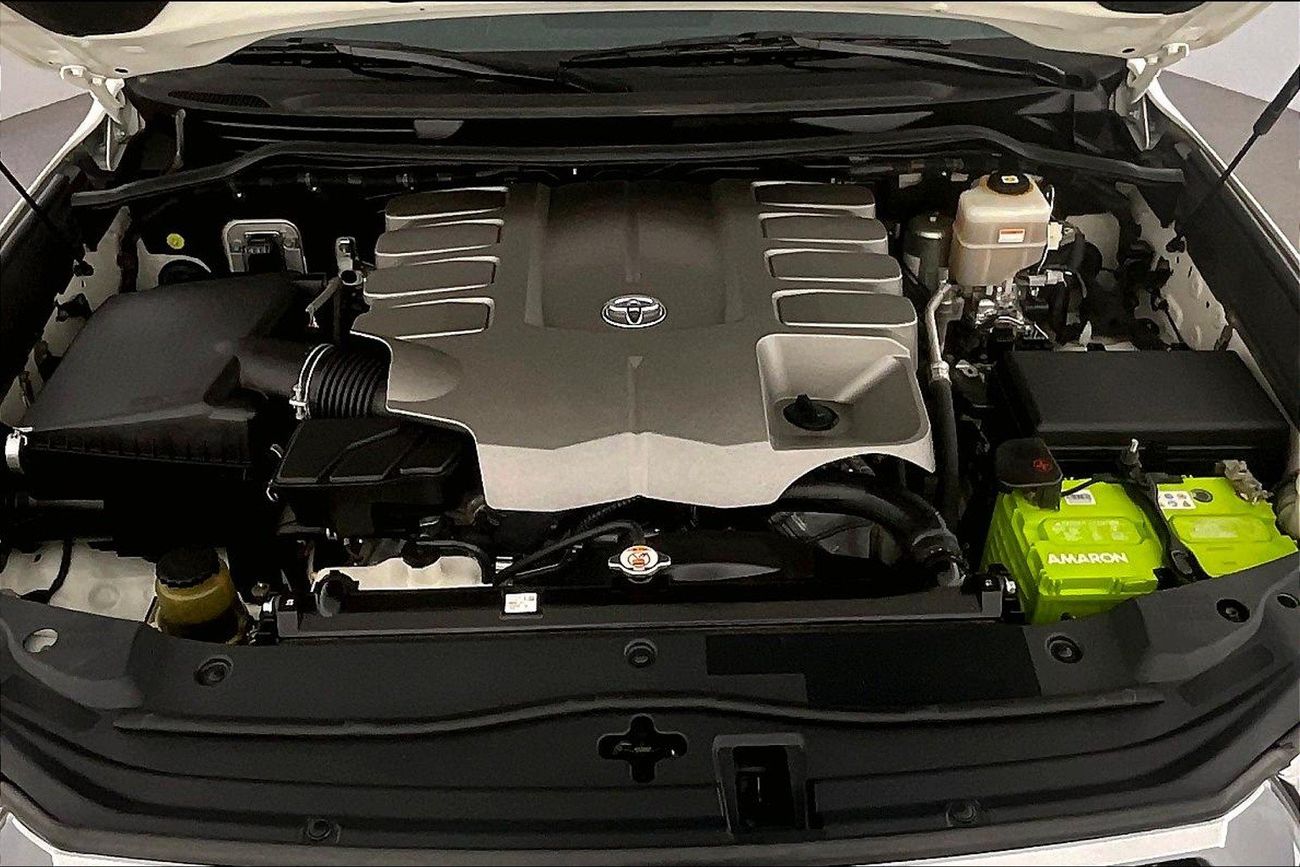 تويوتا لاند كروزر GXR | شامل الضمان | 0 ﺪﻔﻋﺓ ﺃﻮﻟﻯ