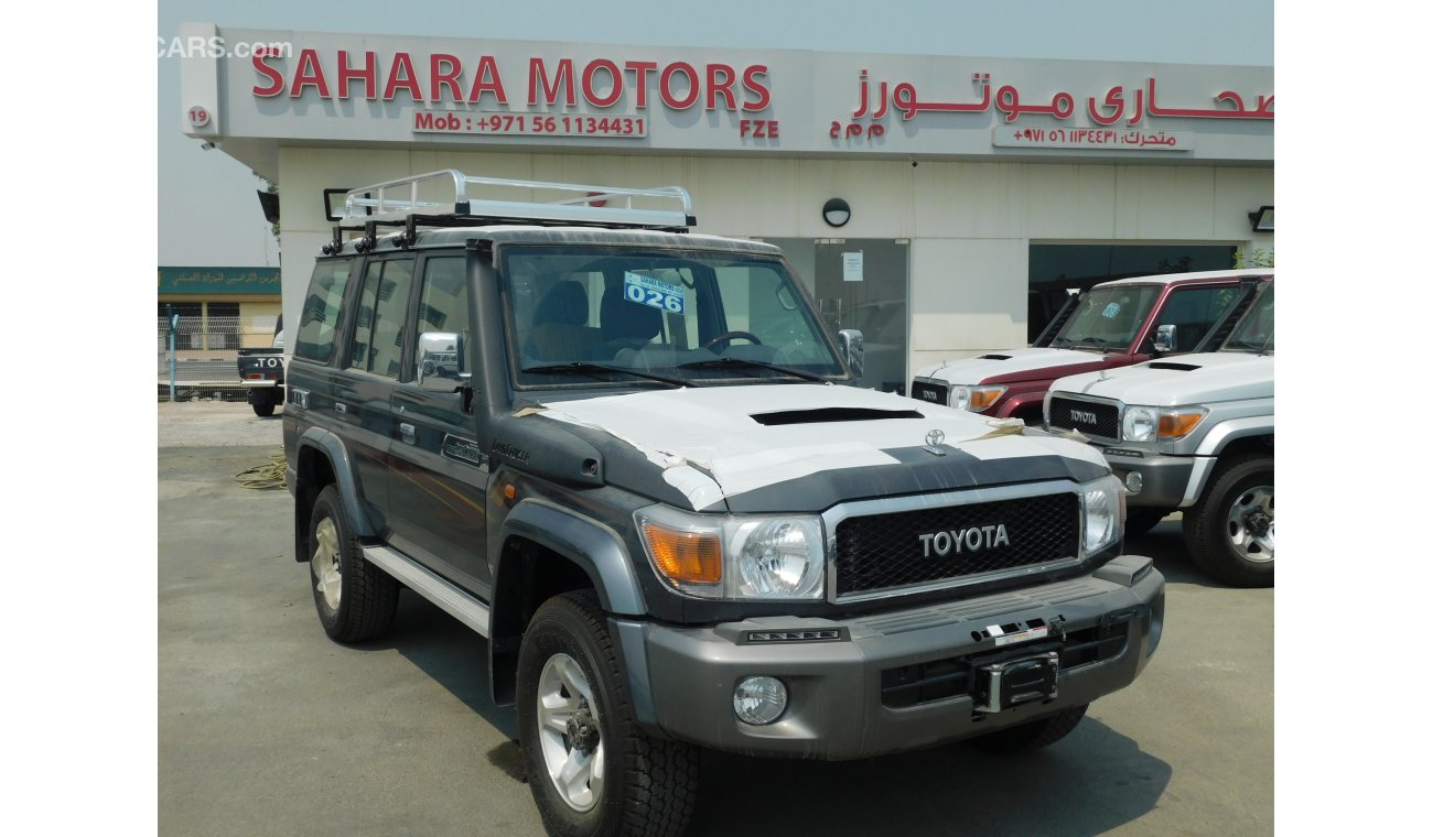 Toyota Land Cruiser Hard Top 76 HARDTOP LX SPECIAL V8 4.5L DIESEL MT WAGON