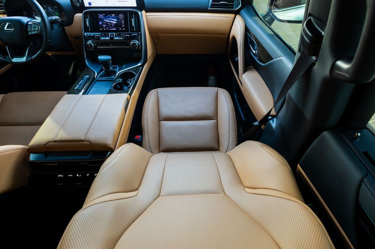 لكزس LX 600 Signature 3.5L ( CYL)