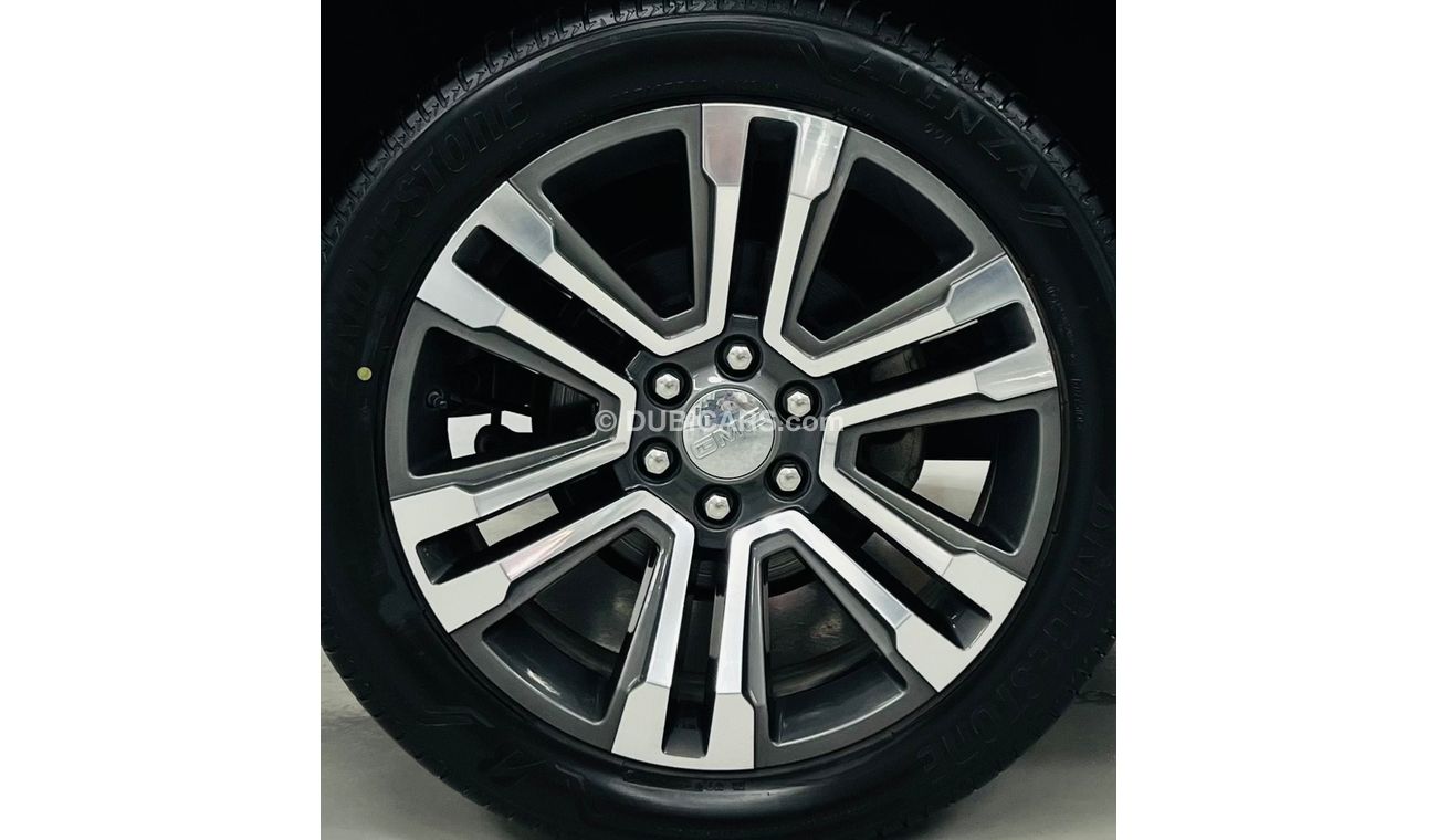 GMC Yukon Denali GCC .. Original Paint .. Low Mileage .. Top Range .