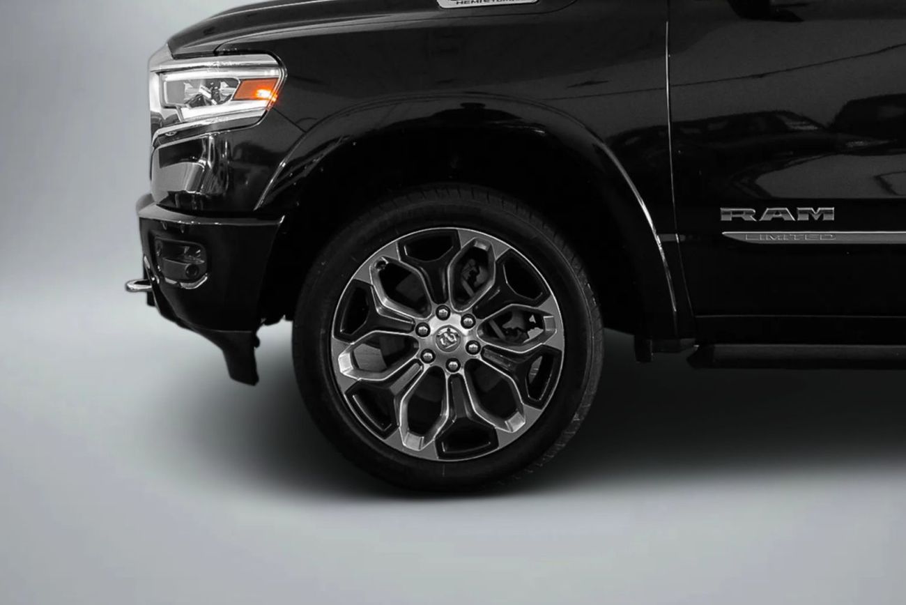 RAM 1500 Limited 5.7L (5 Seater)