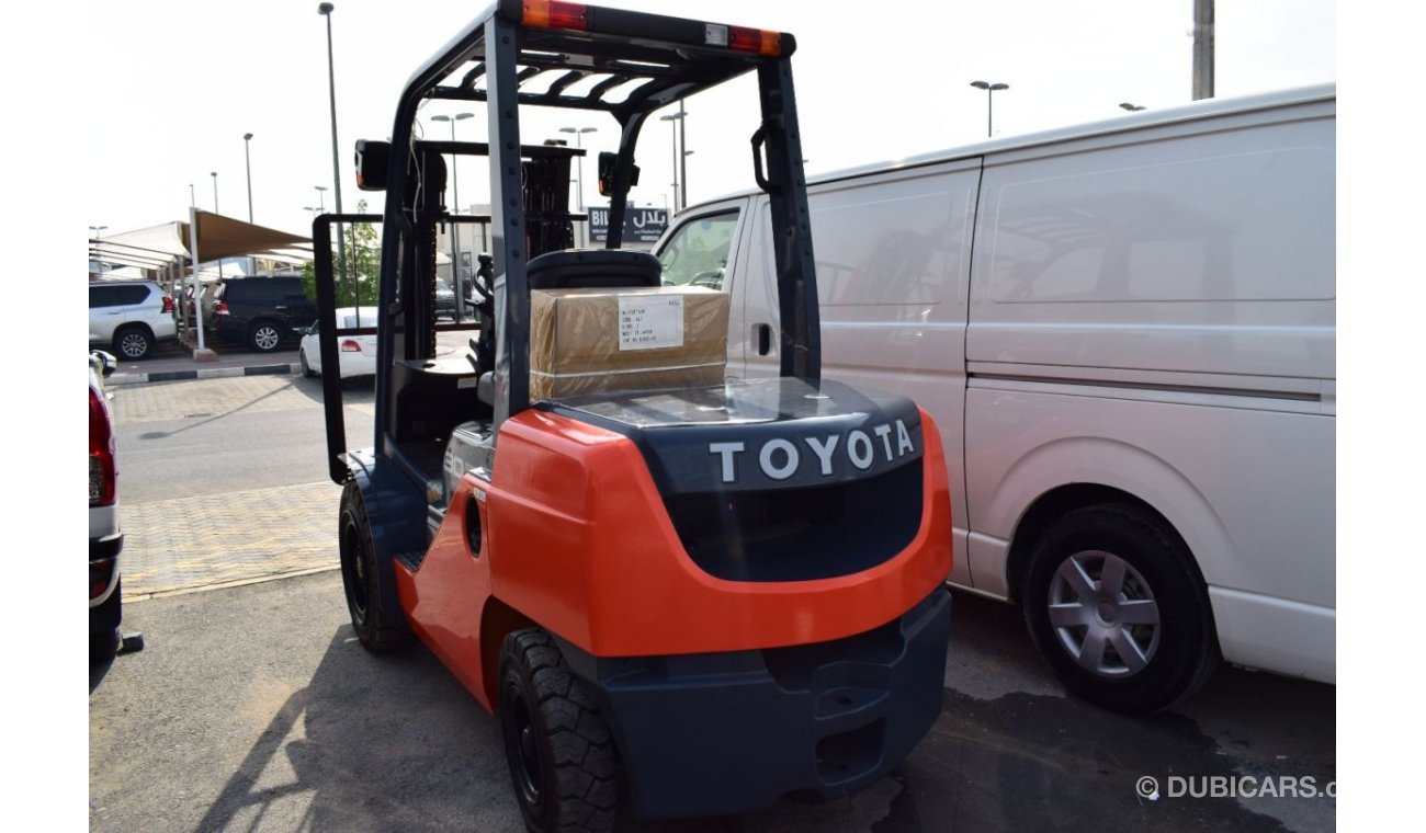 تويوتا فورك ليفت Toyota Forklift 3.0 ton Diesel, model:2022. Brand New