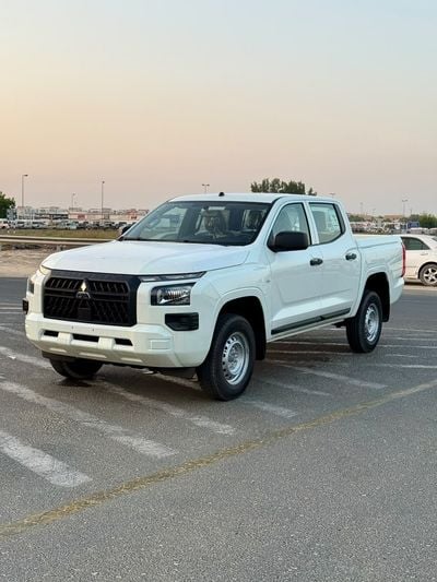 Mitsubishi L200 GLX MiTsUBiSHi - L-200 - M-Line - 2.4L - DC - MT - STaNDaRD - 2026 - WHiTE