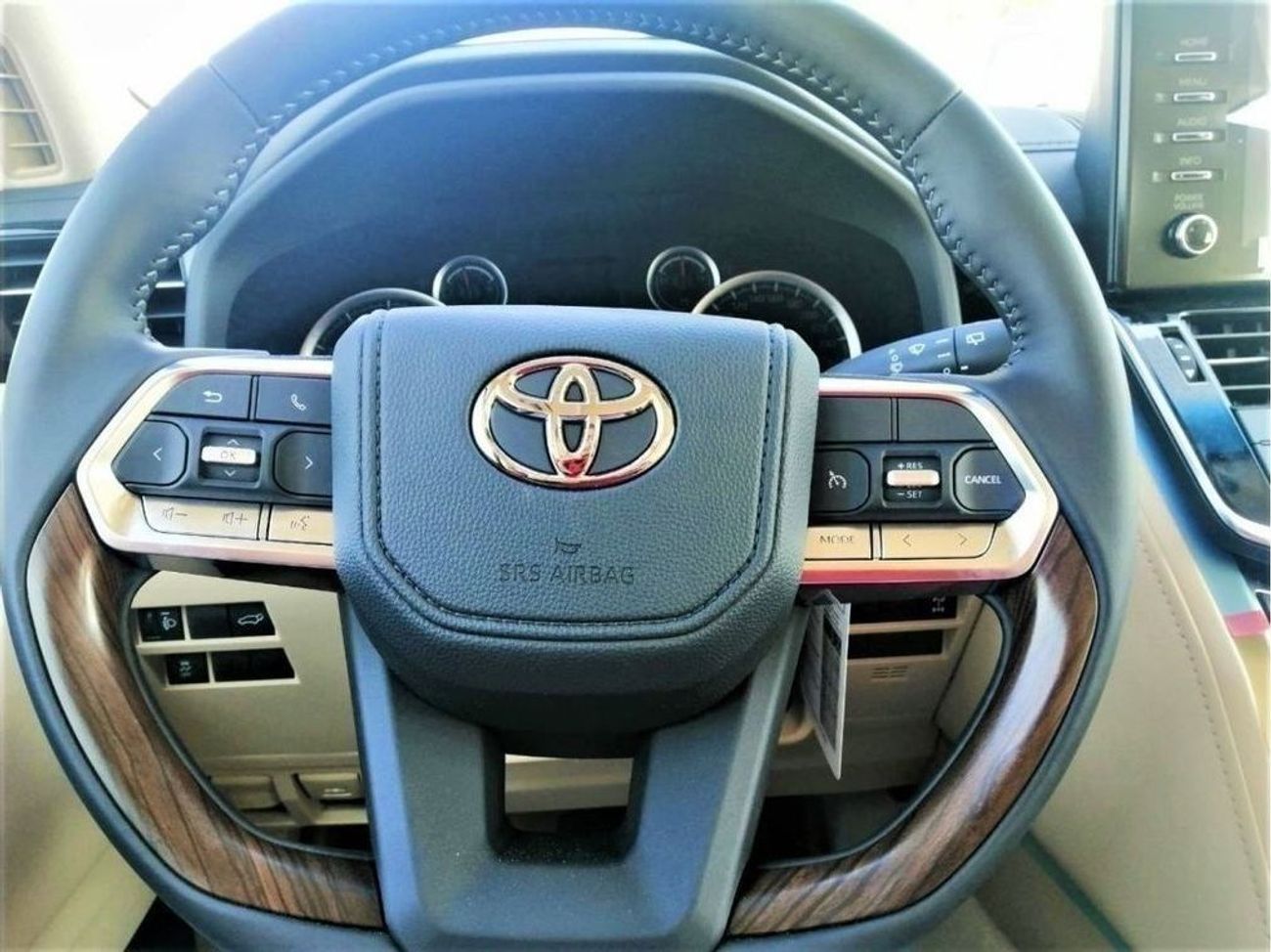 Toyota Land Cruiser VXR 4.0L