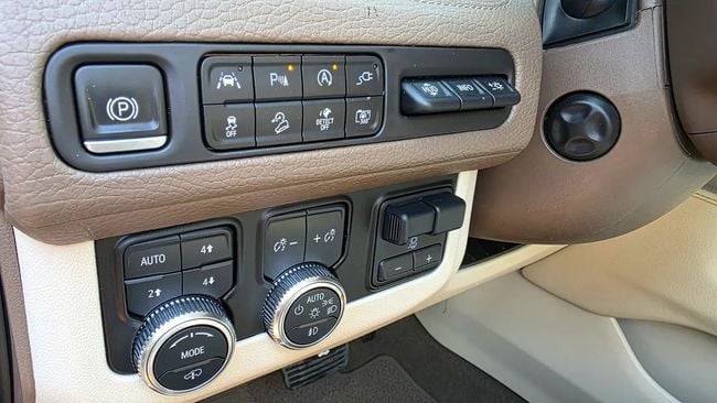 GMC Yukon DENALI, миниатюра 30