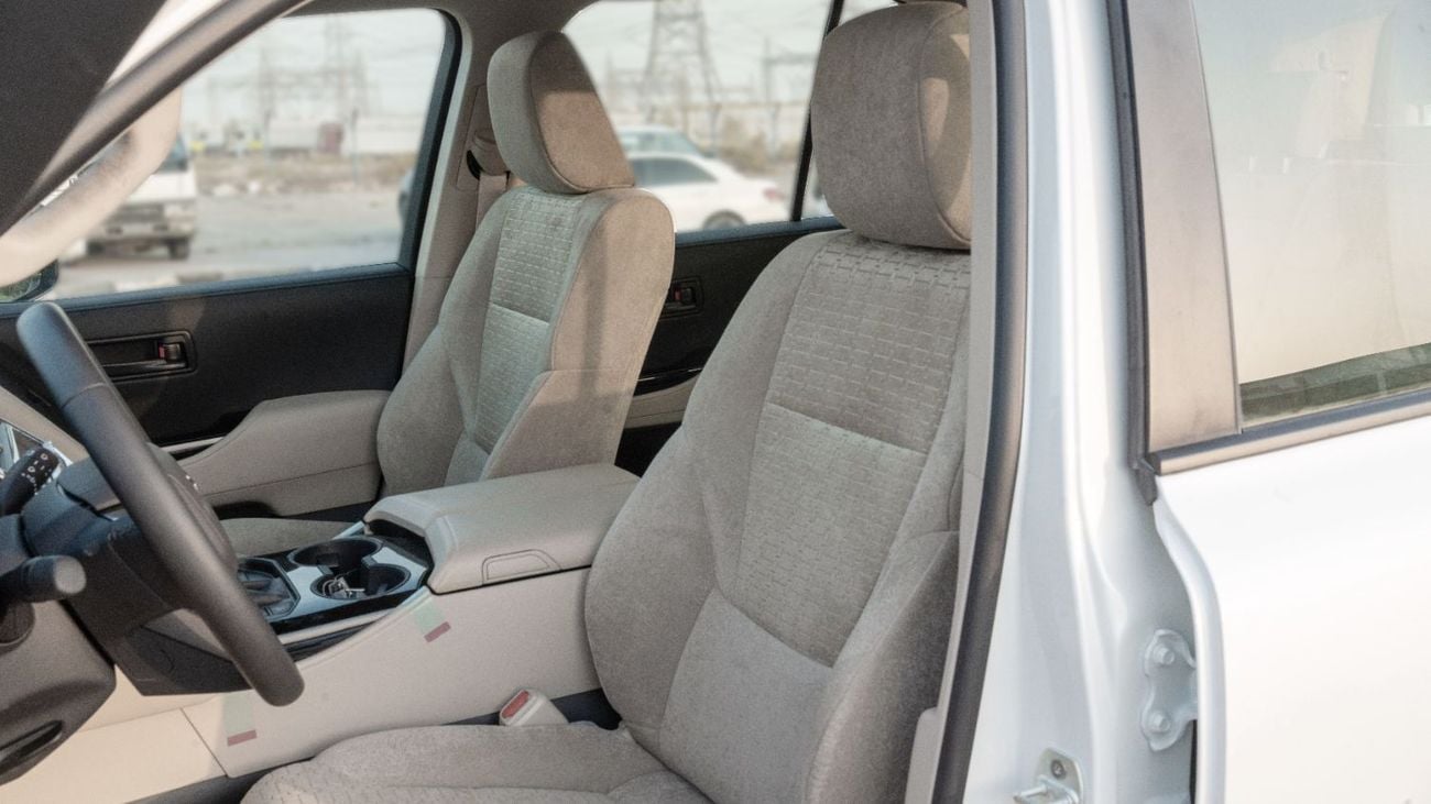تويوتا لاند كروزر 2026 Toyota Land Cruiser GXR 3.3L AT Diesel (White-Beige) Basic