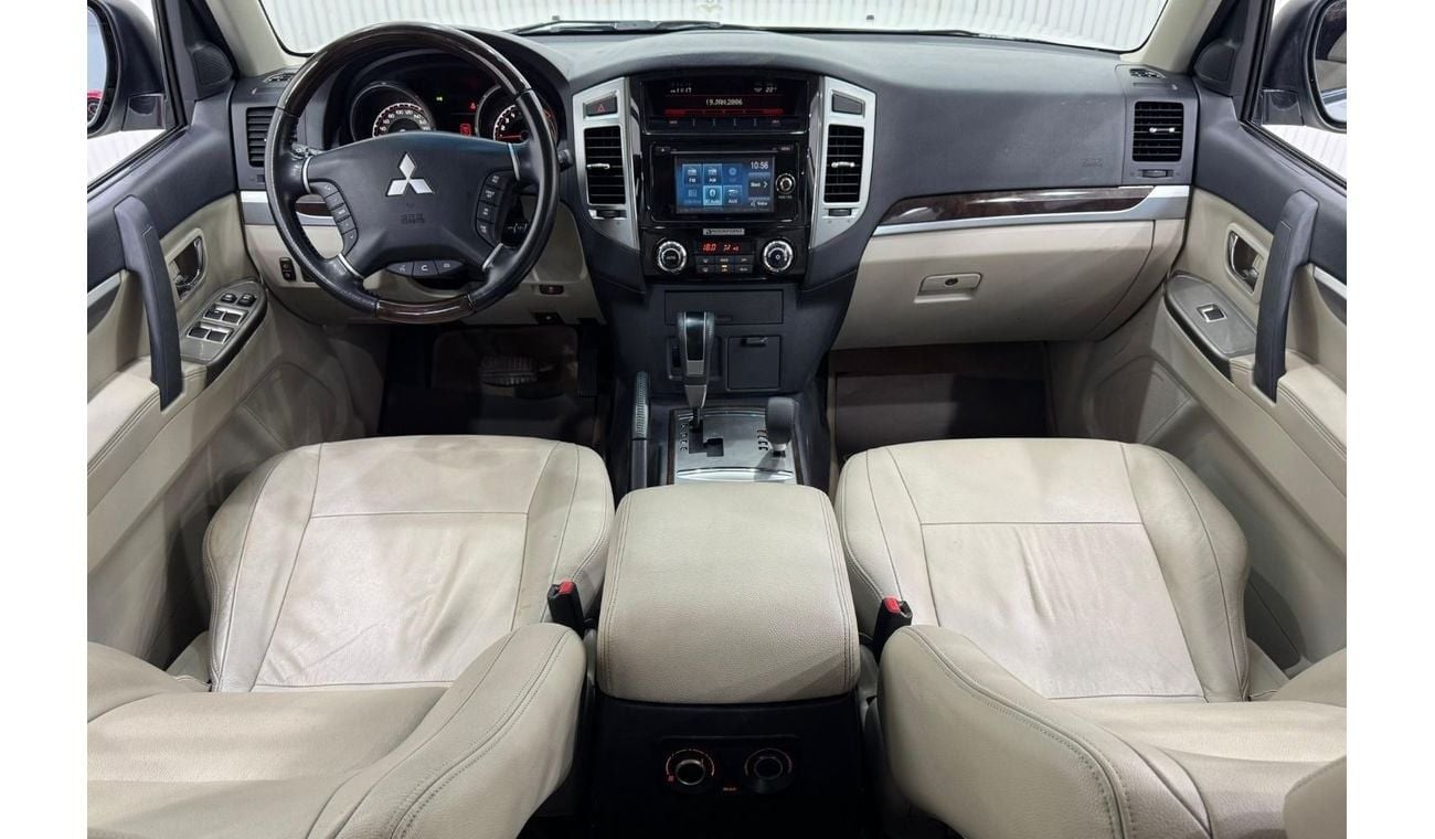 Mitsubishi Pajero GLS Mid 3.8L (243 HP) 2020 Mitsubishi Pajero GLS V6, Warranty, Full Mitsubishi Service History, Low