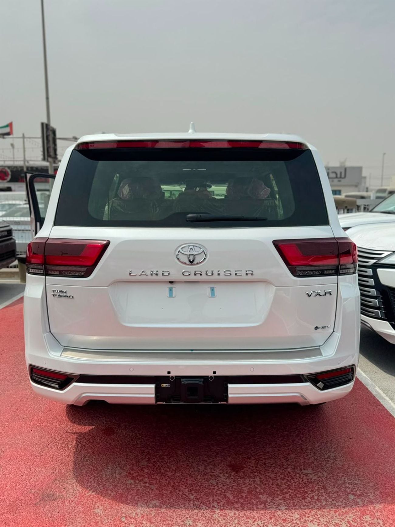 Toyota Land Cruiser VXR FULL OPTION