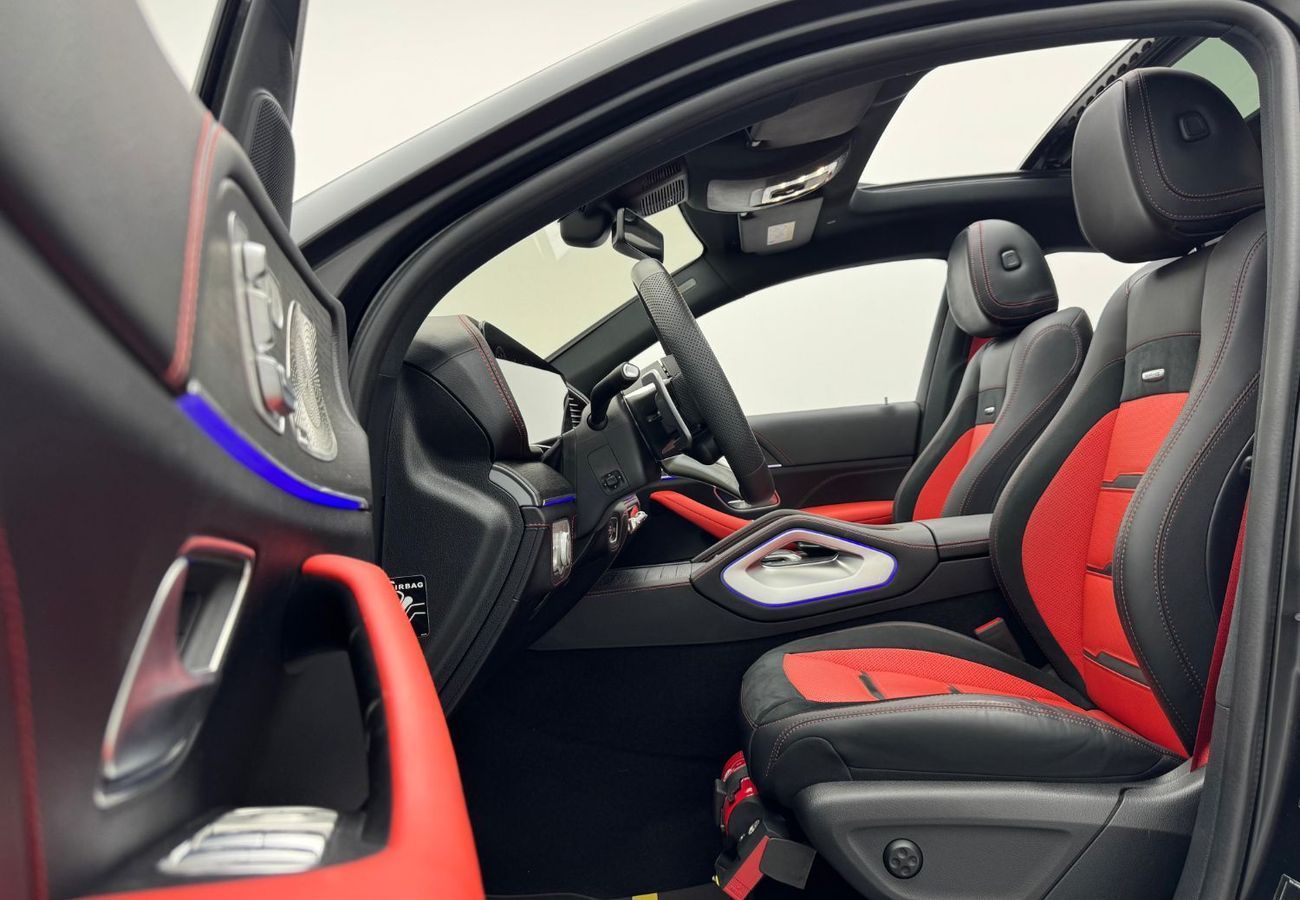 مرسيدس بنز GLE 53 AMG كوبيه 2024 Mercedes-AMG GLE 53 4MATIC+, Night Pack, Fully Loaded, 2029 Agency Warranty+ Service Contract,