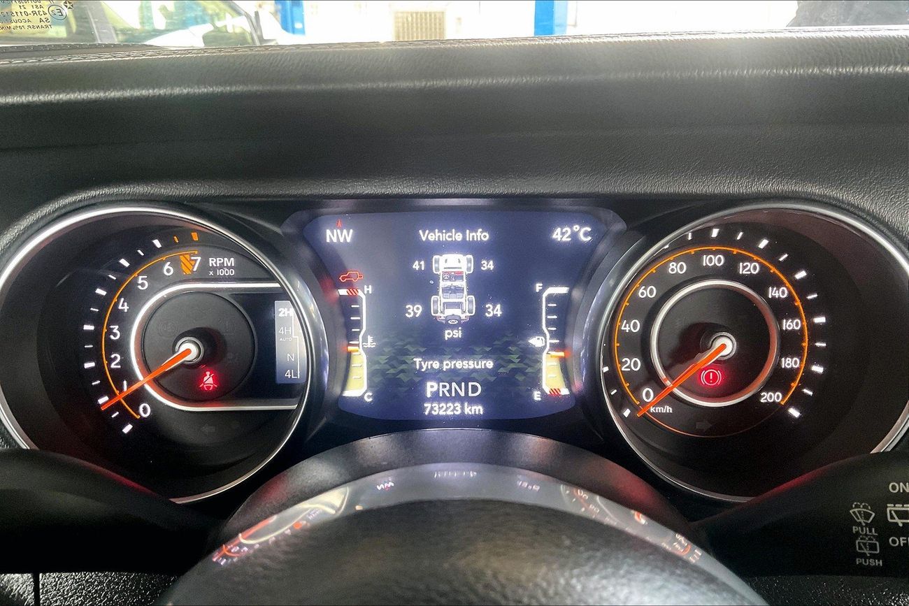 جيب رانجلر Sahara Plus | شامل الضمان | 0 ﺪﻔﻋﺓ ﺃﻮﻟﻯ