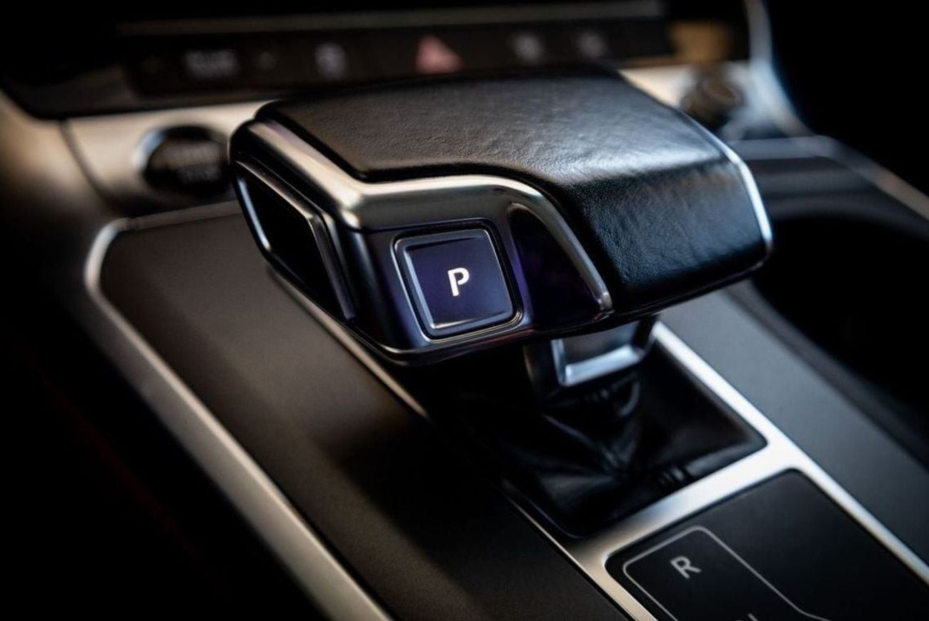 أودي A6 40 TFSI 2.0L Audi A6 40TFSI 2022 GCC under Warranty with Flexible Down-Payment.