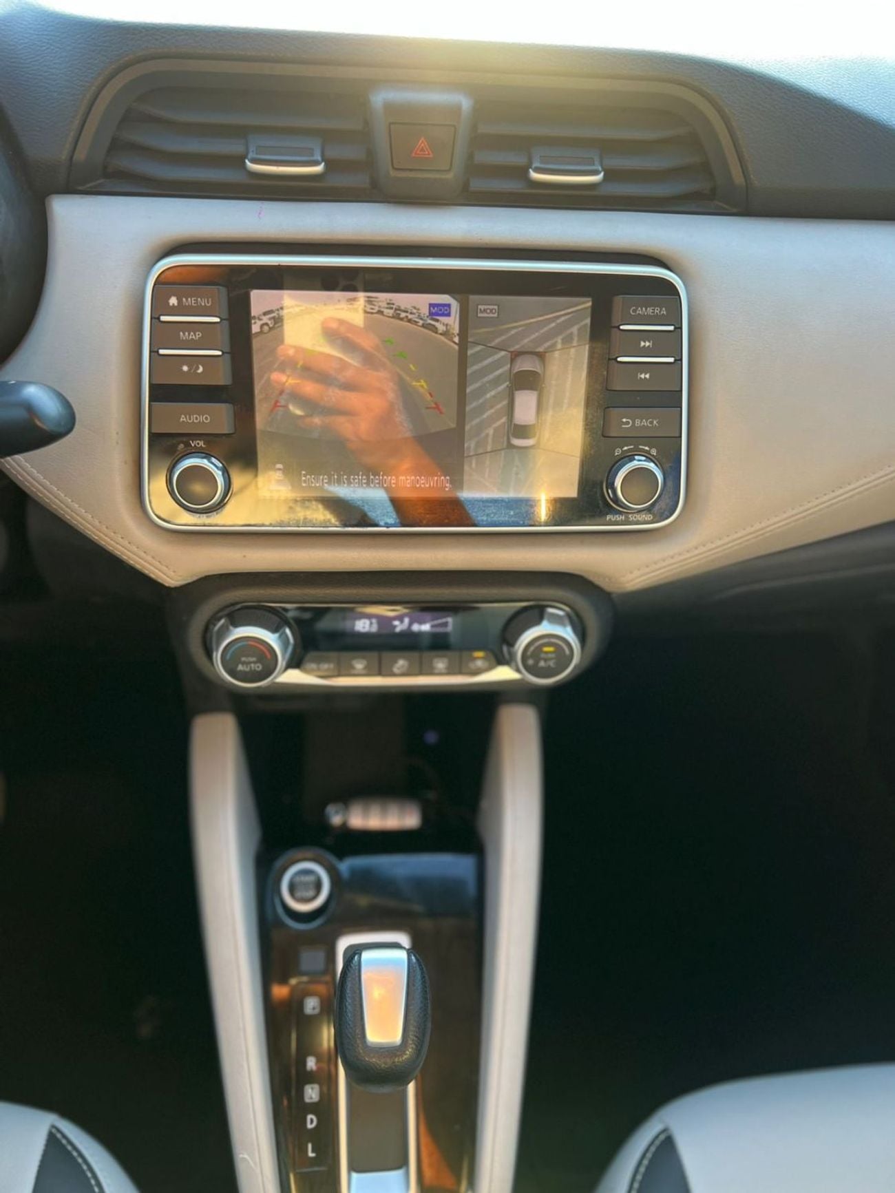 Nissan Sunny 2022 Nissan Sunny 1.6L V4  GCC - FWD  - Full Option - Radar & Sensor 360* CAM - Agency Serviced