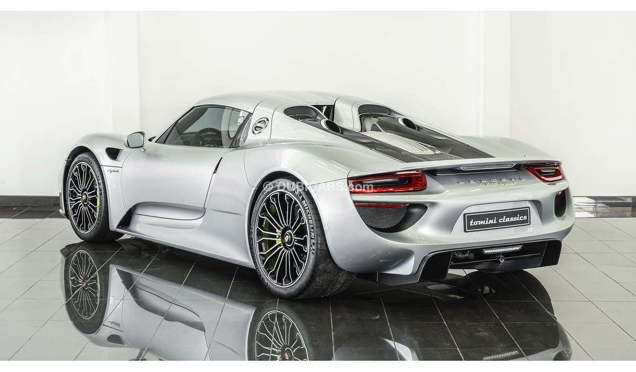 Used Porsche 918 Spyder 2014 for sale in Dubai - 569100