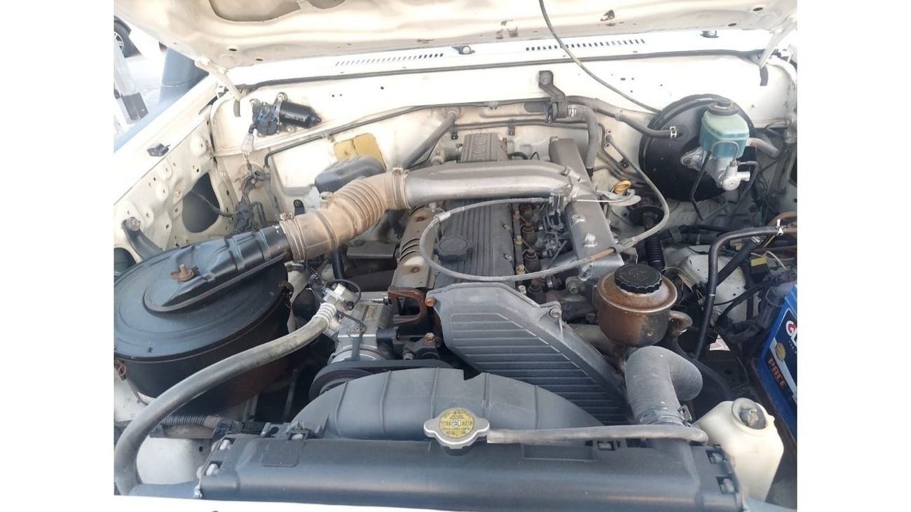 تويوتا لاند كروزر بيك آب 79 SC 4.2L DIESEL MANUAL TRANSMISSION