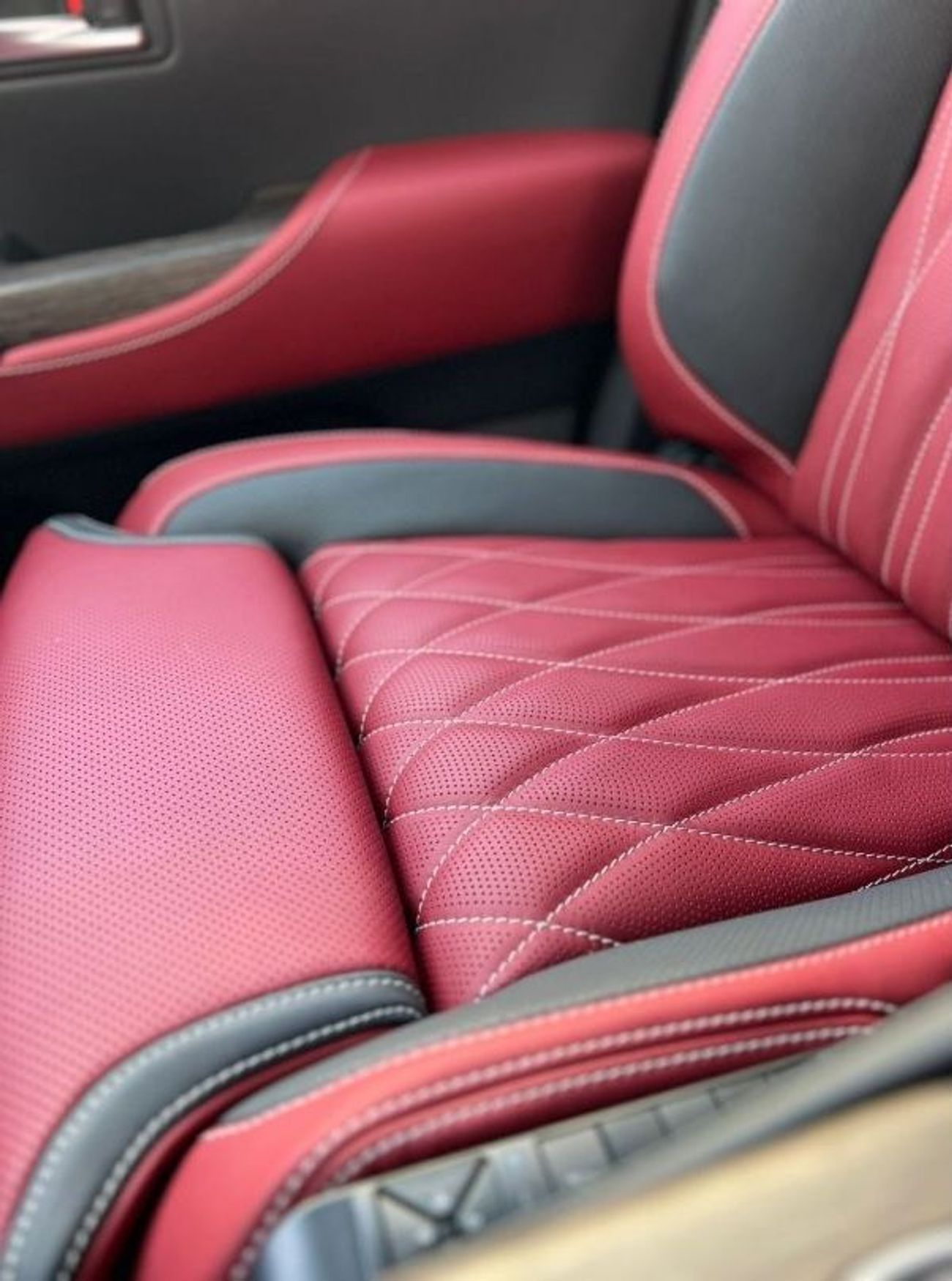 Toyota Land Cruiser 3.5T VXR FULL OPTION WITH MBS AUTOBIOGRAPHY VIP  SEAT AND ROOF STAR LIGHT