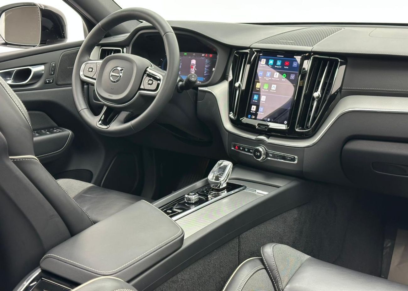 فولفو XC 60 2023 Volvo XC60 B5 Ultimate Dark, 2027 Volvo Warranty, Volvo Service History, GCC