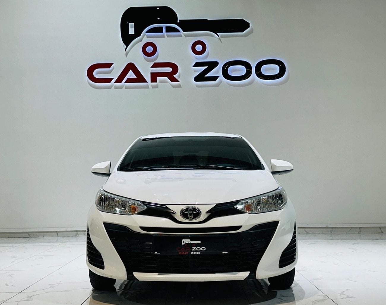 تويوتا يارس Std 1.3L hatchback