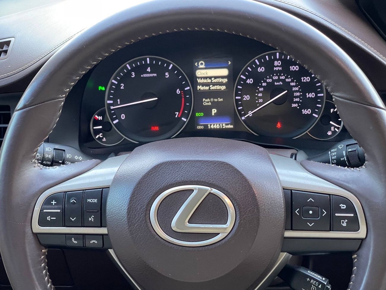 Lexus ES350 PREMIER Platinum 3.5L 3.5 V6 /PLATINUM COLOR / SCREEN /COOLING AND HEATING SEATS  / IN PERFECT CONDI