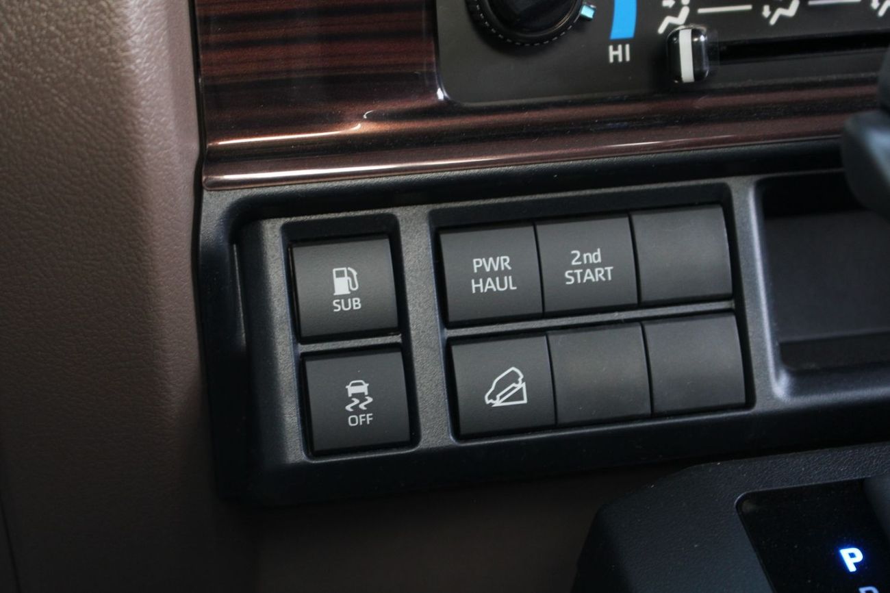 Toyota Land Cruiser Pick Up TOYOTA LANDCRUISER 79 2.8L DIESEL SINGLE CAB 4WD DL-E AUTO