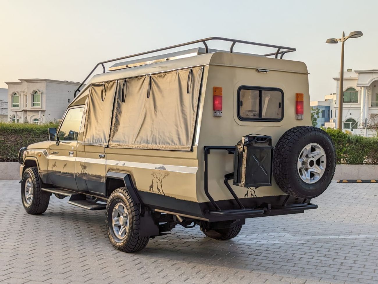 تويوتا لاند كروزر بيك آب TOYOTA LAND CRUISER PICKUP SAFARI