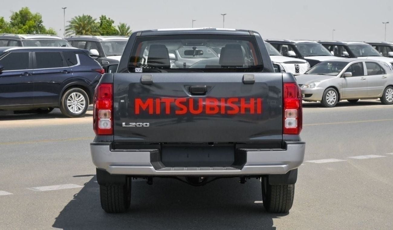 ميتسوبيشي L200 Brand New Mitsubishi L200 2.4L Petrol GLX| Grey/Black | M/T | Euro 5 | 4WD | 2024