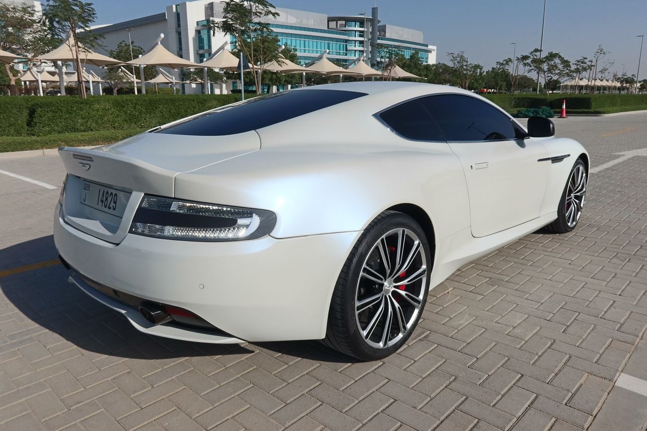 Aston Martin DB9