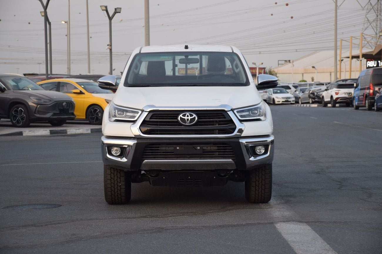 تويوتا هيلوكس SR5 (NON GCC) 2.7L (4x4) Petrol