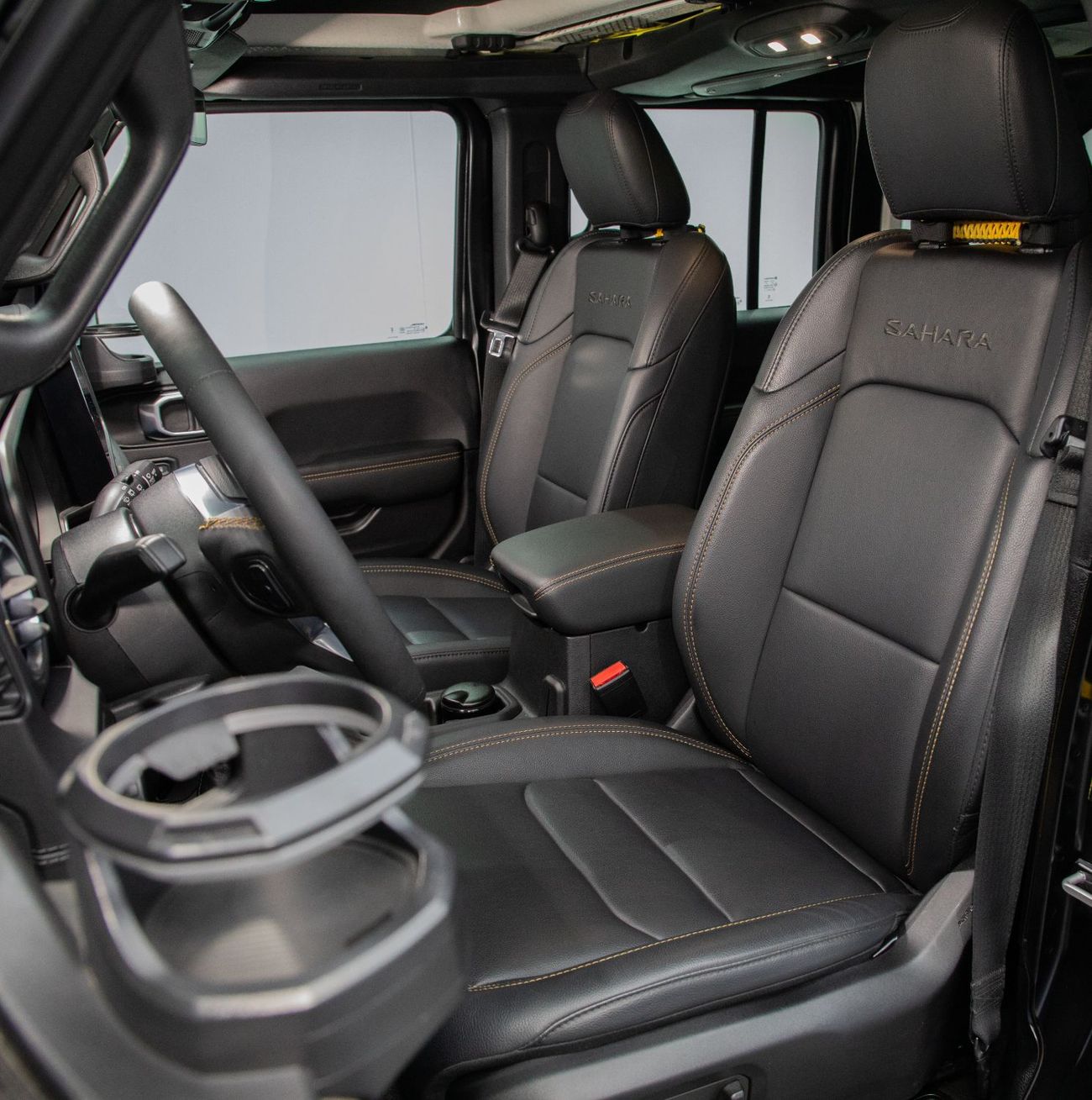 جيب رانجلر Unlimited Sahara 2.0L A/T