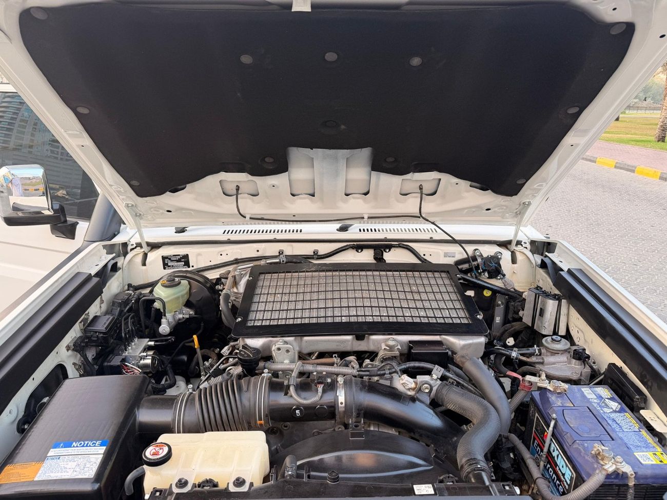 تويوتا لاند كروزر بيك آب GXL V8 Turbo Diesel Right Hand Drive