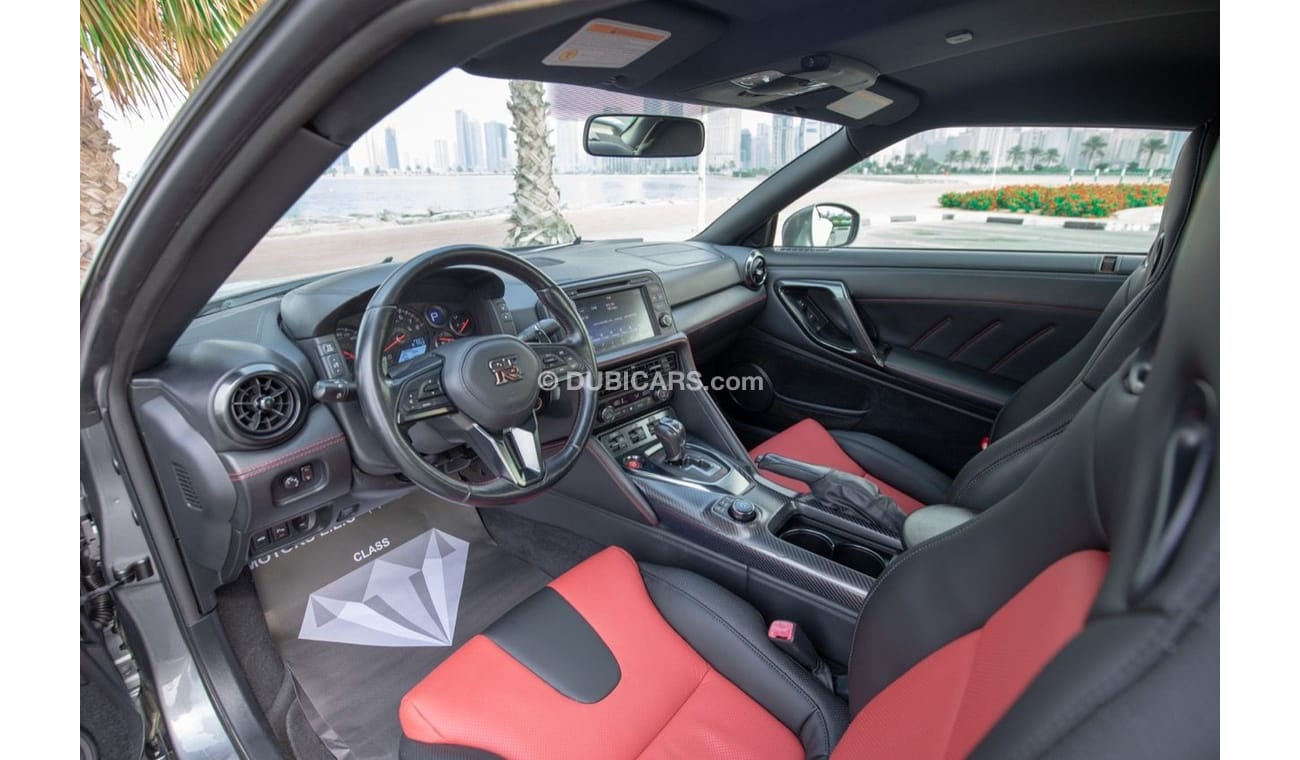 Nissan GTR Nissan GTR -V8 2017 Gcc Full Options 6-speed automated manual All wheel drive