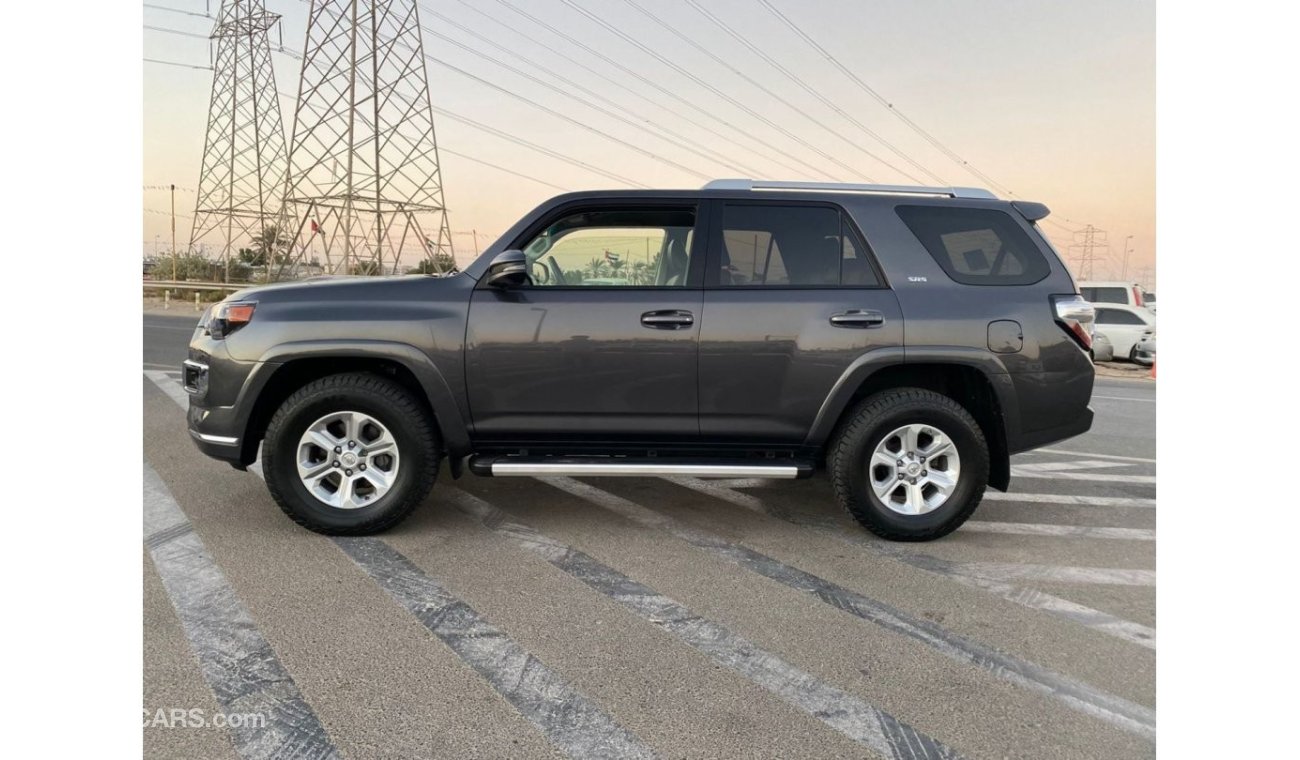 Toyota 4Runner 2017 TOYOTA 4-RUNNER /SR5 / MID OPTION