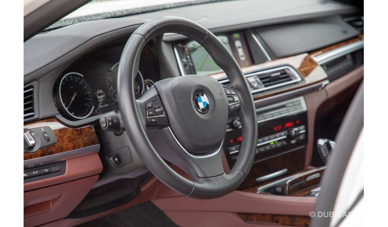 بي أم دبليو 740Li بي أم دبليو 740 Li خليجي 6 سلندر كامل المواصفات