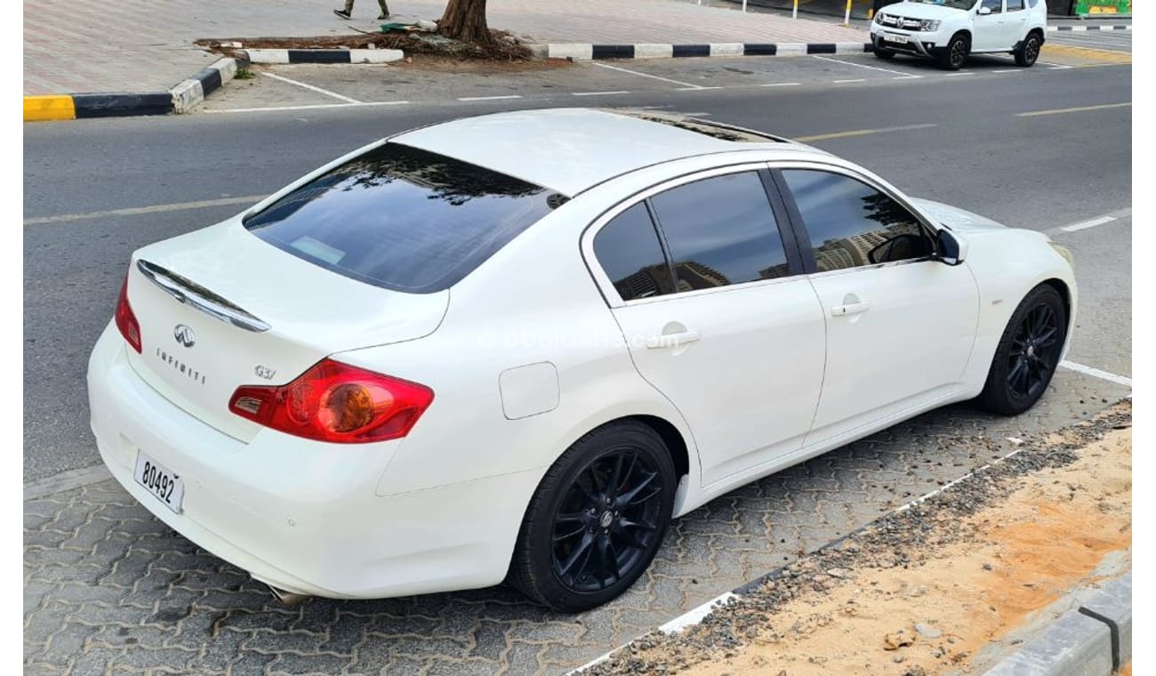 Infiniti G37 INFINITI G37  GCC 2013 FULL OPTION