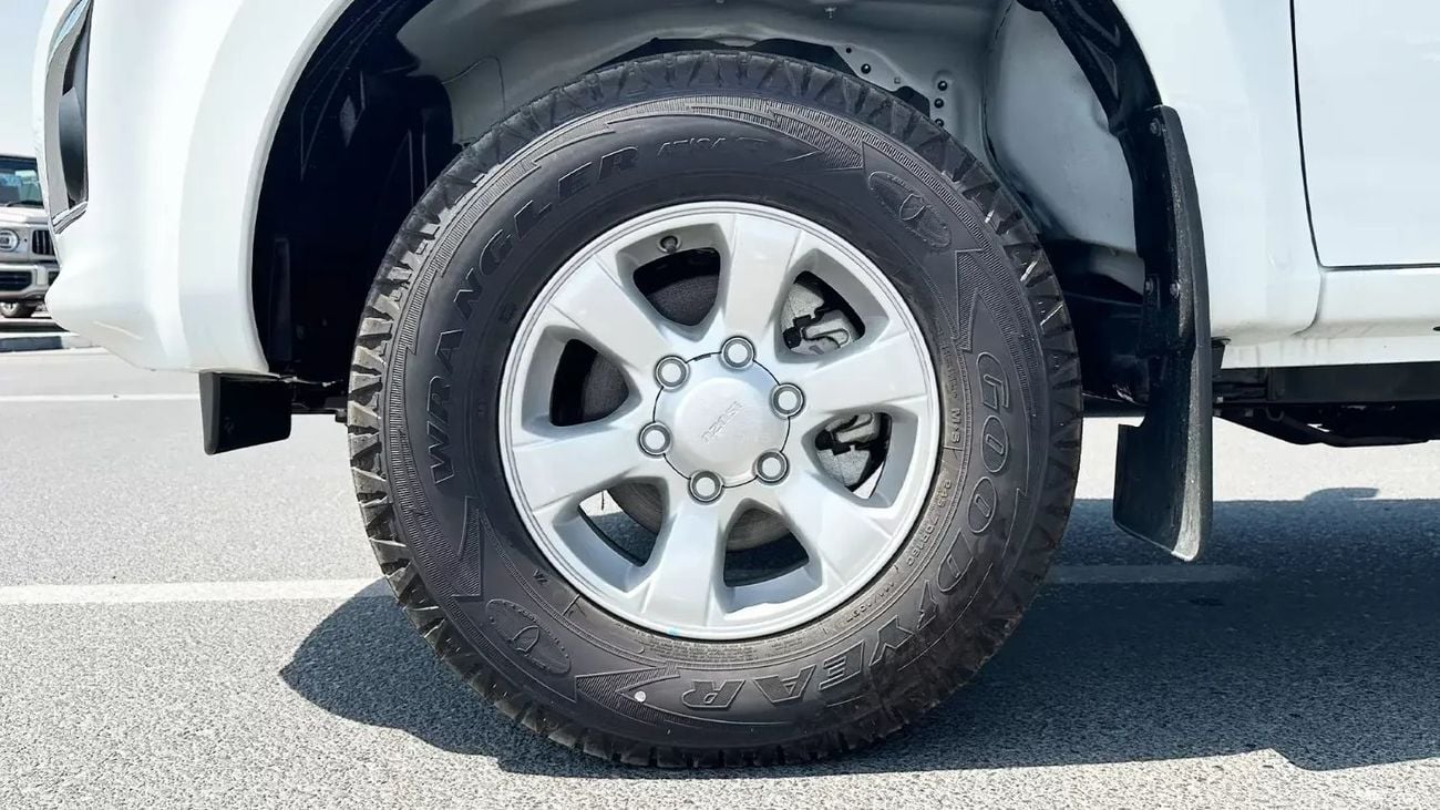 Isuzu D-MAX STANDARD