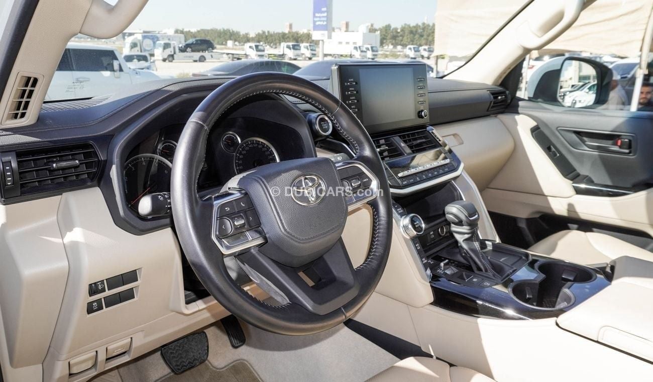 Toyota Land Cruiser GXR 3.5 L Twin turbo V6