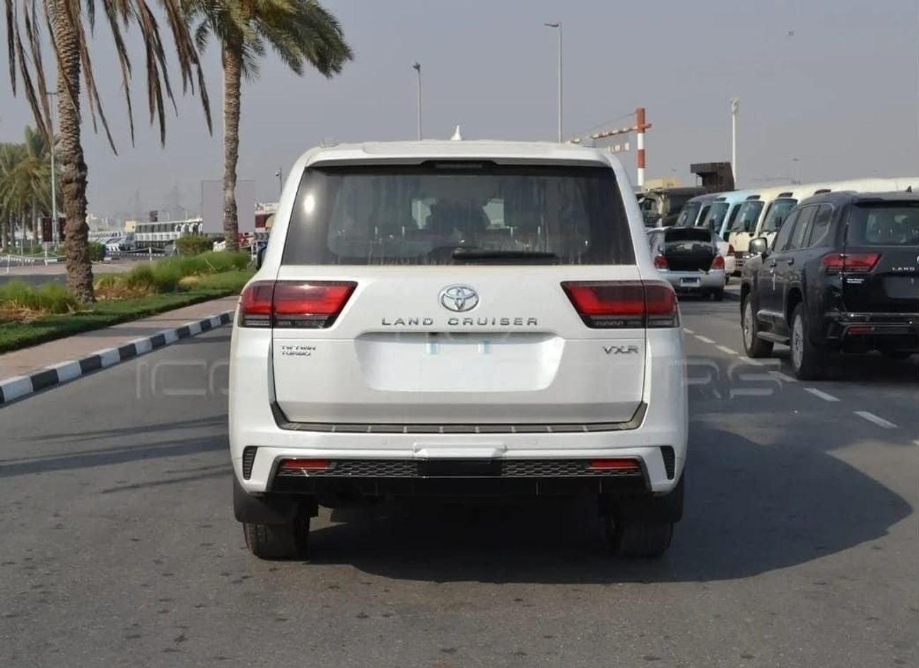 Toyota Land Cruiser VXR 3.5L PETROL, RADAR, FULL OPTION