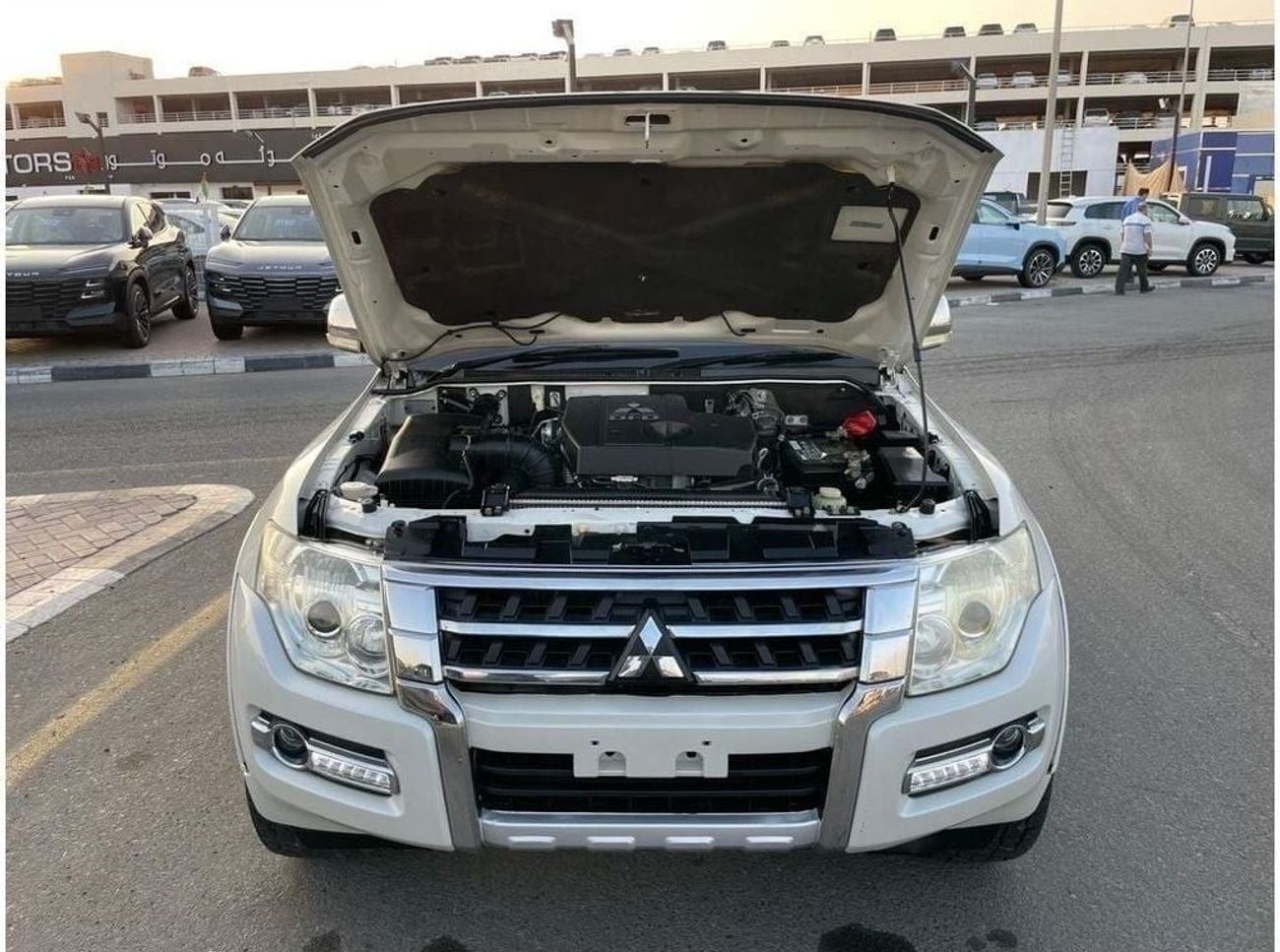 Mitsubishi Pajero Diesel 3.2 Liter Right Hand Drive Automatic Sunroof  Leather seats