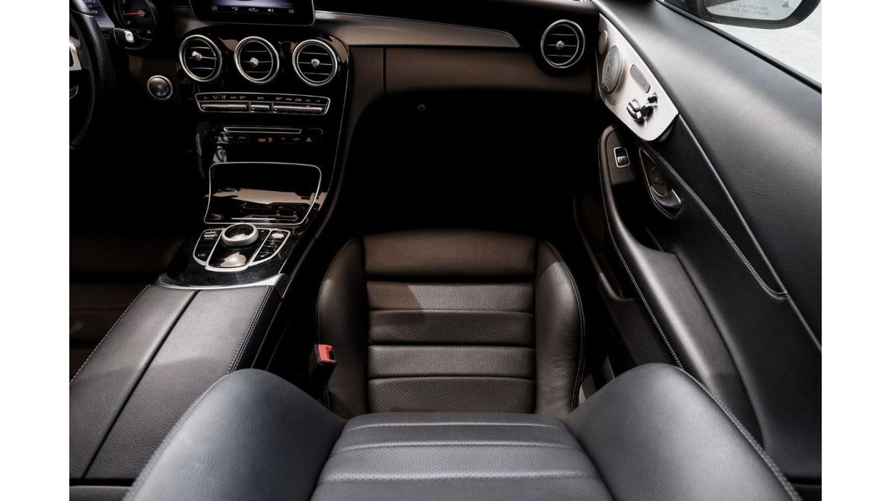 Mercedes-Benz C 300 Mercedes-Benz C300 AMG Pack 2018 American Spec under Warranty with Flexible Down-Payment/ Flood Free