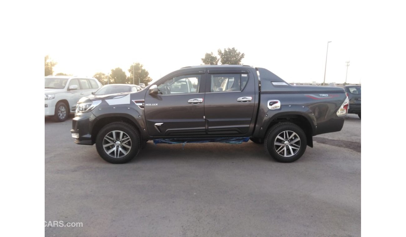 Toyota Hilux REVOLUTION TRD SPORTIO 2.8