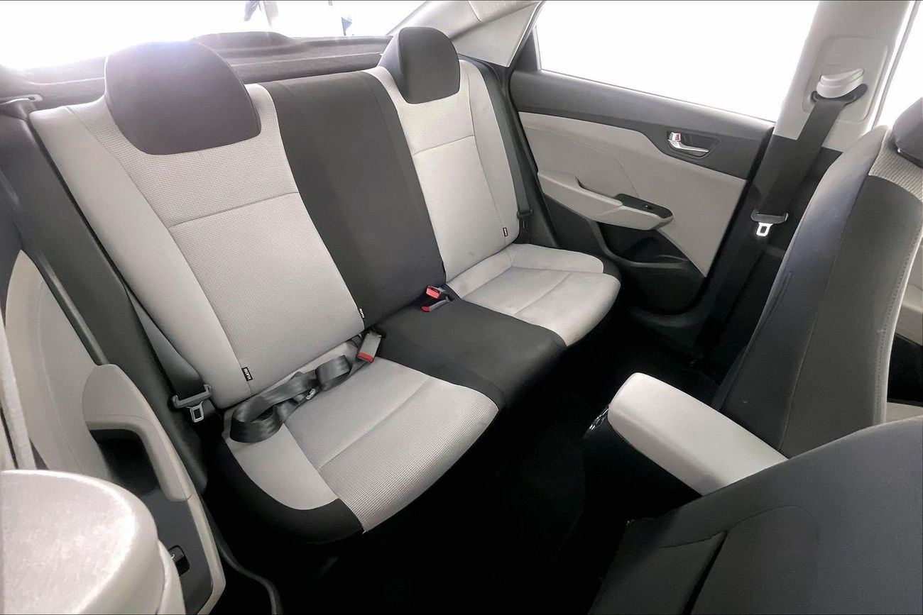 Hyundai Accent Smart / GL | National Day Celebration | Guaranteed Warranty | 0 Down Payment