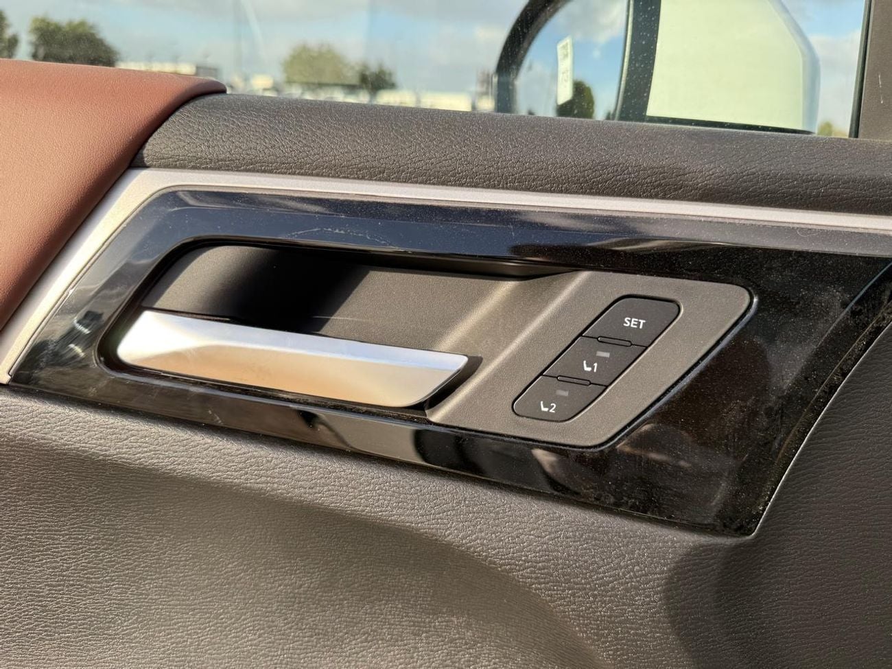 ميتسوبيشي آوتلاندر